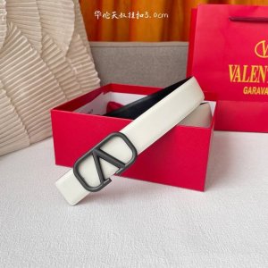 特 华伦天奴30Mm经典款双面色一带两用款 双面头层牛皮腰带搭配华伦精品铜扣，华丽优雅，时尚必备