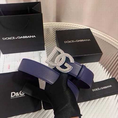 Dolce&Gabbana 小牛皮腰带，缀以个性化徽标搭扣。小牛皮腰带，搭配徽标装饰搭扣,4.0Cm