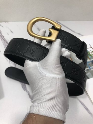 古驰：原单头层牛皮压G面.内衬头层小牛皮底，搭配原单扣：原产皮料定制，专柜宽度4.0
