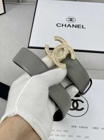 宽度3.0Cm Chanel 香奈儿 女士腰带皮带新款柔软的进口小牛皮金 银色方钻金属钢扣。 - 点击图像关闭