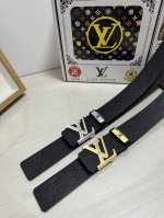品名：Lv..路易..威登 材质：原单牛皮腰带 百分百头层牛皮腰带保证真皮，24K纯钢扣，专柜原单品质、做工精细，时尚大牌，送人自用首选 包装：