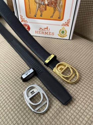 品名：爱马仕.Hermès 原单自动带 材质：原单牛皮腰带 百分百头层牛皮腰带保证真皮，24K纯钢扣，专柜原单品质、做工精细，时尚大牌，送人自用首选 包装： 请