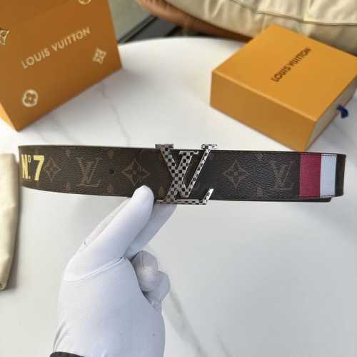 原版包裝 L0Uis Vuitt0N 專櫃最新升級版本 寬度40毫米 精湛工藝定制帆布面料襯托進口小牛皮底 搭配精鋼搭扣 雙面用 經典百搭款！