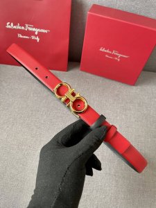 配全套包装礼盒 菲拉格慕：女士双面进口小牛皮头层腰带，搭配8字精品扣，2.5Cm支持nfc