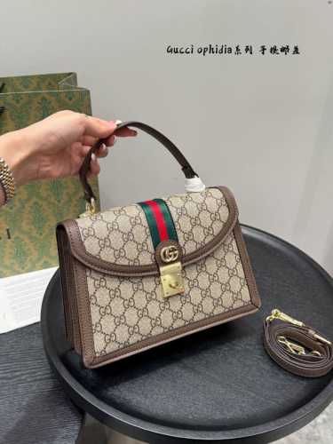 礼盒包装 Gucci Ss22 Ophidia系列 新款老花手提邮差 耐看 复古 不易过时 配原版乌木色～这个款复古韵味特别浓上身效果也超赞，主要以精致特别的五