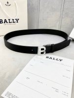3.5Cm Bally 巴利 平纹 内衬头层小牛皮 ：配有金 银 字母扣头该皮带可调节，且能根据需要剪裁质量保证达到修身效果