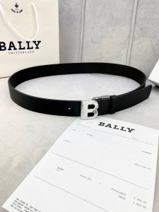 3.5Cm Bally 巴利 平纹 内衬头层小牛皮 ：配有金 银 字母扣头该皮带可调节，且能根据需要剪裁质量保证达到修身效果