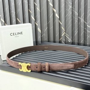 牛皮革 牛皮革衬里 中腰 金色饰面 宽度：1英寸 2.5厘米 Triomphe配领扣搭扣 编号：45Ak93Att.18Cs