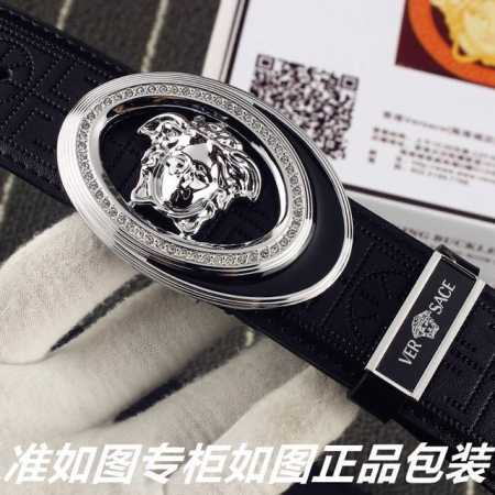品名：范思哲.Ver Sace镶钻 型号：认准如图专柜包装，赠送打孔器 材料：百分百头层牛皮，保证真皮。美人头钢扣，镶钻工艺专柜同等质量， 送人自用首选 包装： - 点击图像关闭