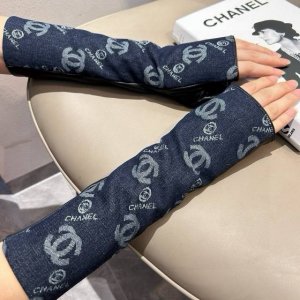 2025香奈儿新品长款牛仔布加羊皮手套，时尚机车手套，秋冬新品布内里，时尚上手超舒适柔软、百搭！集美女神必备配盒子码数Ml