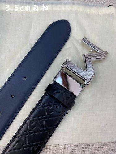 Montblanc万宝龙 宽3.5Cm 采用头层牛皮 精品针式扣头 自由裁剪商务休闲皮带