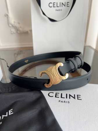 赛琳 Celine女士皮带，小牛皮质感搭配独特凯旋门扣，颜色雅黑色 宽2.4Cm 低调中暗藏奢华，轻松点亮穿搭 。手工缝制 - 点击图像关闭