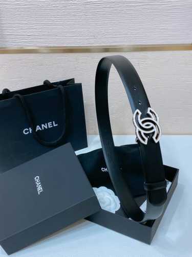 Chanel 24C 树脂黑 与 白 水钻金色金属 Logo搭扣 黄铜金属进口胎牛皮带身 手感柔软 细腻 3.0Cm