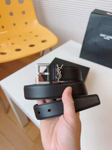 Ysl平纹顶级小牛皮软腰带 3.0Cm方形针铜扣Cassandre 标识腰带环
