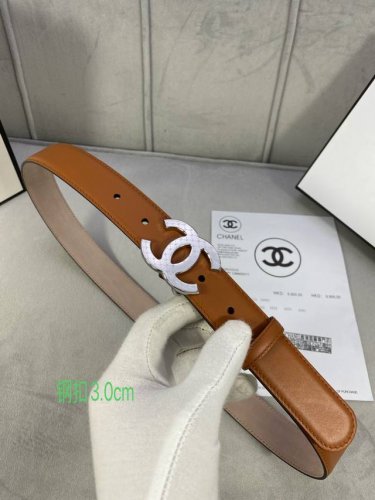 宽度3.0Cm Chanel 香奈儿 特级进口小牛皮内衬原版磨砂底，饰有金 银色花纹金属logo花纹钢扣。