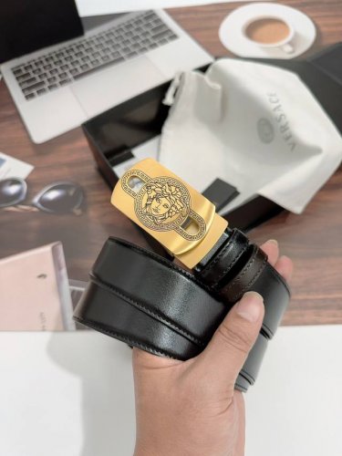 特P210 范思哲专柜同步原单品质进口小牛皮革！宽度：3.5Cm。910551