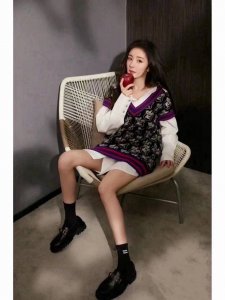 配包装 DDD 一盒2双 DDD 缪缪 Miumiu 经典字母 Logo纯棉中筒袜 ！ DDD Ins爆款！专柜在售Ing 好看到爆炸 ！超高品质！经典不过时！