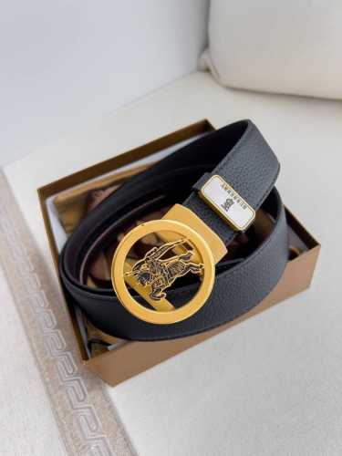 品名：巴宝莉.Burberry 腰带自动带 皮带 型号：自动扣，纯钢材质自动扣，自动带身，双面头层牛皮 材料：百分百头层牛皮，保证真皮。24K纯钢扣专柜同等质量