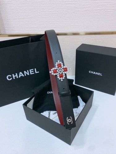 Chanel 春夏新款 小牛皮与黄铜Cc搭扣 精致细腻 光滑优雅 3.0Cm