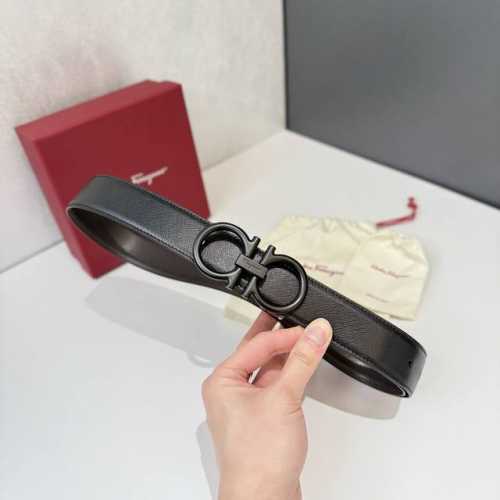 特 菲拉格慕Salvatore Ferragamo是一家意大利奢侈品牌，以其高品质的皮革制品、鞋履和配饰而闻名。菲拉格慕的腰带是其经典产品之一，通常采用优质皮革