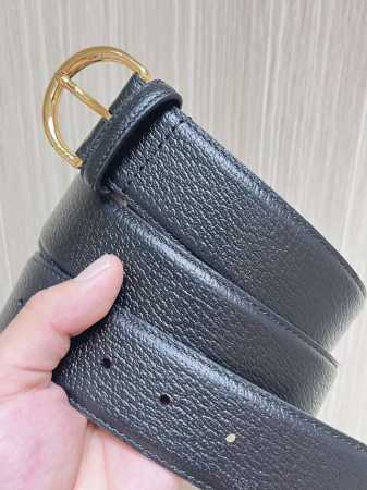 Gucci 当季新款 双面进口原版皮 一面猪皮纹 一面平纹 搭配精品 经典扣 时尚 美观大方 管网同步 - 点击图像关闭