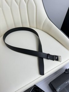 特 2024 开春秀款Saint Laurent 圣罗兰女士腰带皮带 原厂真金电渡扣头，意大利原厂皮，宽3.0Cm，代购级。
