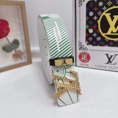 品名：Lv..路易..威登 材质：原单牛皮腰带 百分百头层牛皮腰带保证真皮，24K纯钢扣，专柜原单品质、做工精细，时尚大牌，送人自用首选 包装： 请认准如图专柜