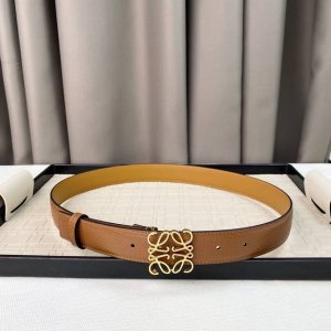 特P170 。 罗意威树皮纹牛皮革 Goya Anagram 腰带 颜色: 黑色/土黄 五金颜色：金，银，烤漆黑 3.0Cm