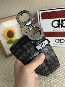 品名：菲拉格幕 原单 材质：原单牛皮腰带 百分百头层牛皮腰带保证真皮，24K纯钢扣，专柜原单品质、做工精细，时尚大牌，送人自用首选 包装： 请认准如图专柜包装赠