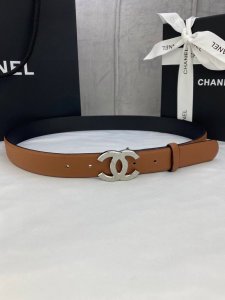 宽度3.0Cm Chanel 香奈儿 荔枝纹牛皮 颗粒饱满紧致清晰，搭配采用填粉五金工艺金 银 色钢扣。