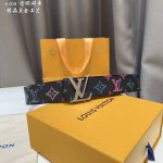 官网同步 Lv路易男士 宽度4.0 Cm 简单大方 精品五金 双面进口皮 佩戴效果非常不错 送礼自用最佳推荐