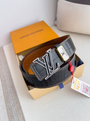 品名： Lv..路易..威登腰带皮带原单 型号：挂扣，经典纯钢材质挂扣，头层牛皮，图片实物拍摄 材料：头层牛皮，挂扣系列，纯钢材质扣头，钯镀电镀工艺永不掉色。经