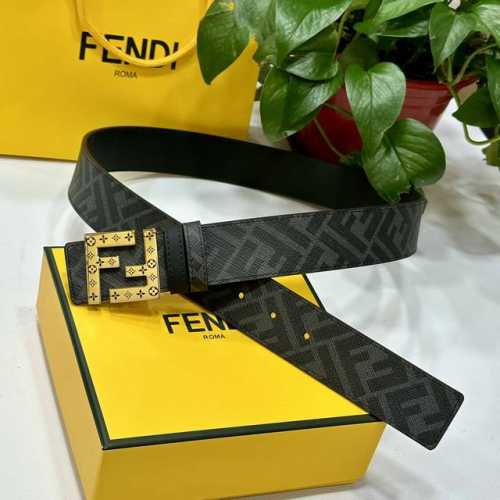 Fendi 芬迪 专柜同款 宽4.0Cm 双环正反用腰带 Ff按钉搭扣 黑色Cuoio Romano皮革材质 反面面料带有烟草黄和黑色Ff图案 四方金属饰面 时