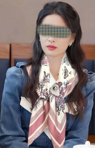 迪澳2025春夏季新款，太美了 买到都说好下手一定要快高端 大爱女人尤物 货极少 四季都可以用真心美的让人非常非常心动 上身效果简直美翻了 品质非常完美整个围巾