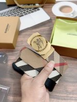 特 P210 巴宝莉：原厂皮料 尺寸3.5Cm五金进口炉内电镀，411422