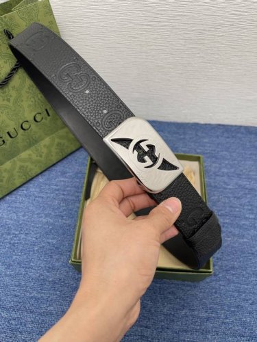 Gucci 经典款进口原厂印花面 搭配原版皮底 精品钢扣 宽4.0 Cm 经典永不过时款 潮流大方 时尚百搭
