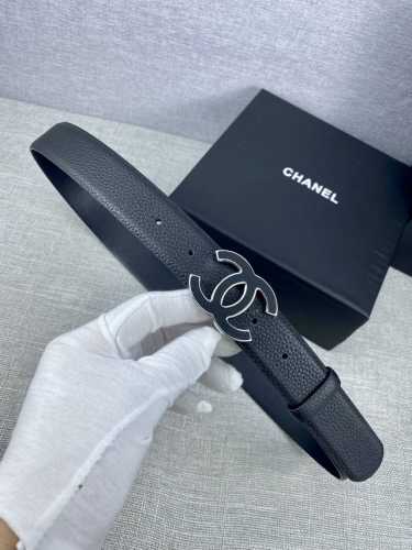 宽度3.0Cm Chanel 香奈儿 女士腰带皮带新款柔软的内衬进口小牛皮搭配精品钢扣 贴皮 金 银色扣。