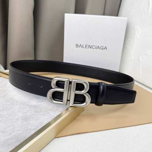 alenciaga Bb 宽版腰带 这款Bb 版腰带来自Balenci设计细节，正面扣、尖尾，打孔式细节3.8Cm