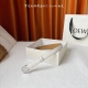 Loewe 鹅卵石纹牛皮腰带。Anagram搭扣 Anchor腰带扣 宽2.0Cm，五孔调节。奶白色 银扣