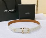 特 Chanel 独家首发 原版小牛皮 金色金属与小牛皮 白 与 土黄、 旋转五金 一带两用 简单优雅知性的搭配 3.0Cm精品
