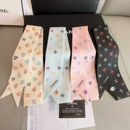 香奈儿Twilly 小香出的Twilly丝带颇为经典：气质稳重，正面是醒目的小香Logo循环；反面则是经典菱格纹Logo设计。搭配超级好看，尺寸6*120Cm。 - 点击图像关闭