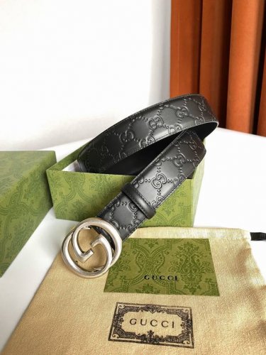 特 Gucci 古奇 Signature腰带 热压大花3.8宽度触感厚实，印花图案清晰分明