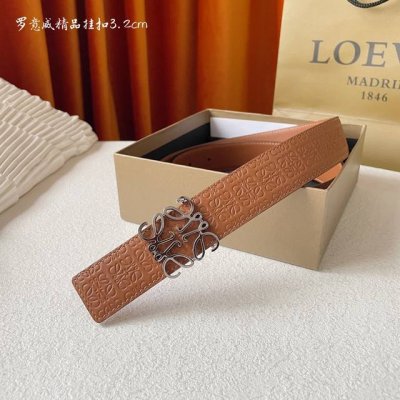特 Loewe 罗意威 专柜同款 新款压花 选用柔软双面小牛皮制作，时尚百搭，宽3.2Cm