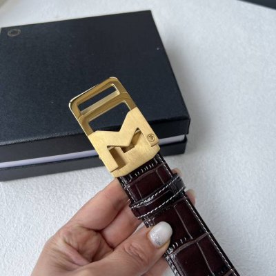 特 品牌：万宝龙新款进口小牛皮，手感细腻柔软。搭配纯钢自动精品钢扣，男士必备！宽度：3.5Cm