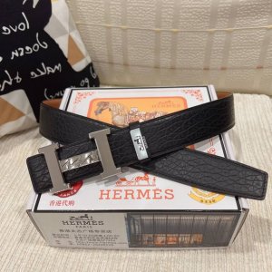品名：爱马仕.Hermès 原单 材质：原单牛皮腰带 百分百头层牛皮腰带保证真皮，24K纯钢扣，专柜原单品质、做工精细，时尚大牌，送人自用首选 包装： 请认准如