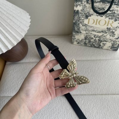 Dior新款腰带，采用精致头层皮制作，手感柔软，舒适细腻，精品蝴蝶扣，精致优雅，时尚大方。宽2.0Cm
