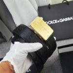 Dg，宽4.0Cm，Dolce&Gabbana 新款 Lux 鞍皮腰带，雅致配饰，搭配徽标搭扣 Lux 鞍皮腰带双电镀标牌 腰带，双电镀标牌搭扣