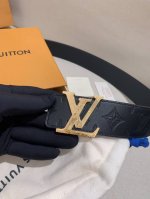 男士Lv路易威登皮带 男士经典牛皮腰带 搭配316精钢 针扣镌刻字母Lv扣头 宽:4.0