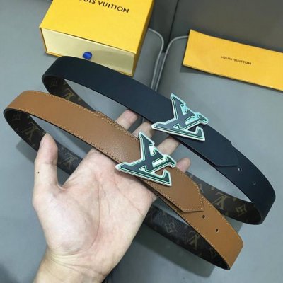精品原單品質 寬度35Mm 專櫃編碼 驢牌首推情侶款式 經典的老花面內襯小牛皮內里 搭配最新款五金 多色可選