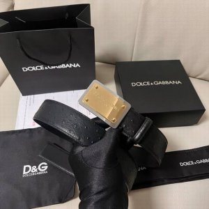 特 Dg，宽4.0Cm Dolce&Gabbana 新款男士鸵鸟纹腰带，搭配全新镀钌 Dg 交叉造型徽标搭扣